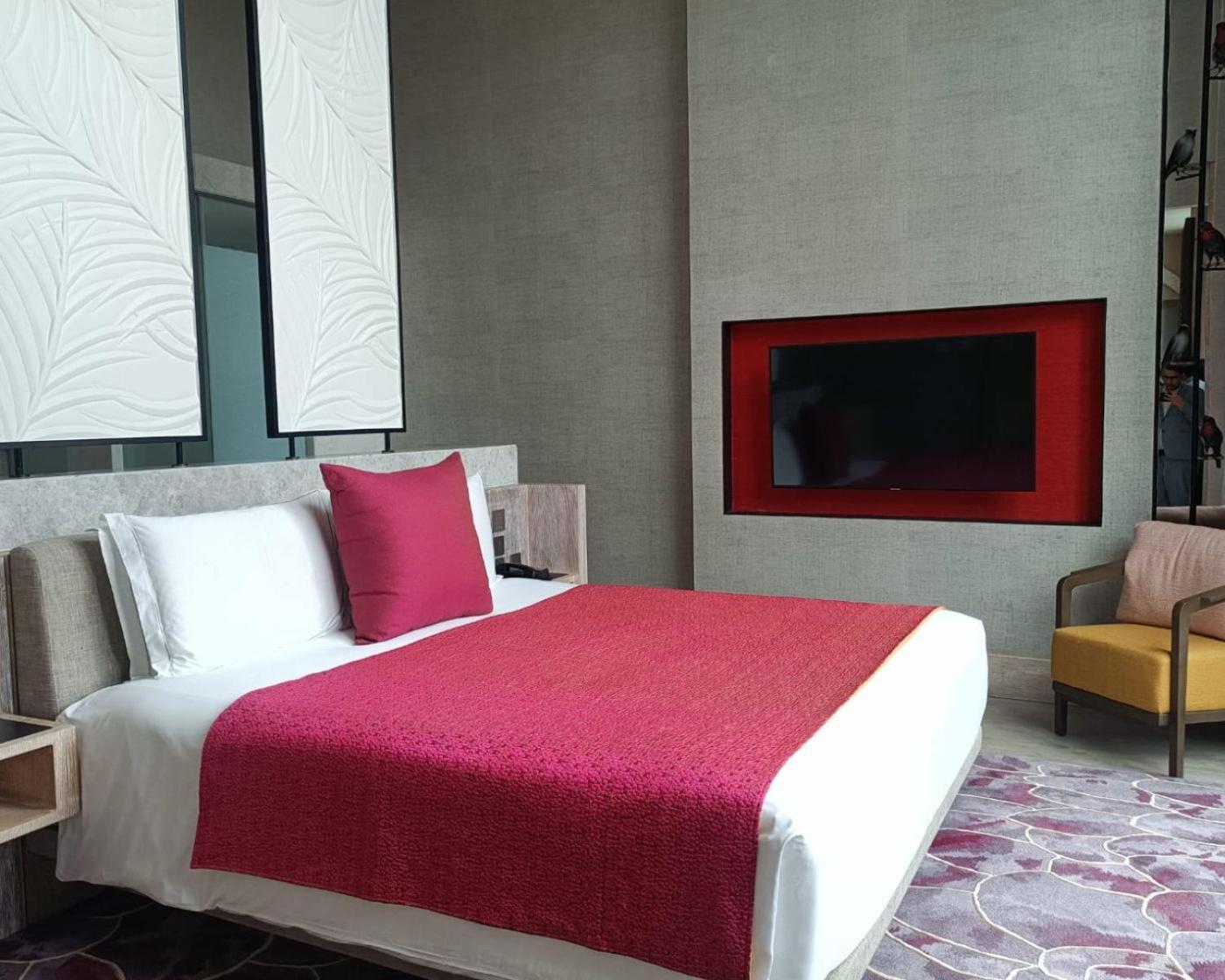 Taj Cidade De Goa Horizon, Goa 帕纳吉 外观 照片 A bedroom at the hotel