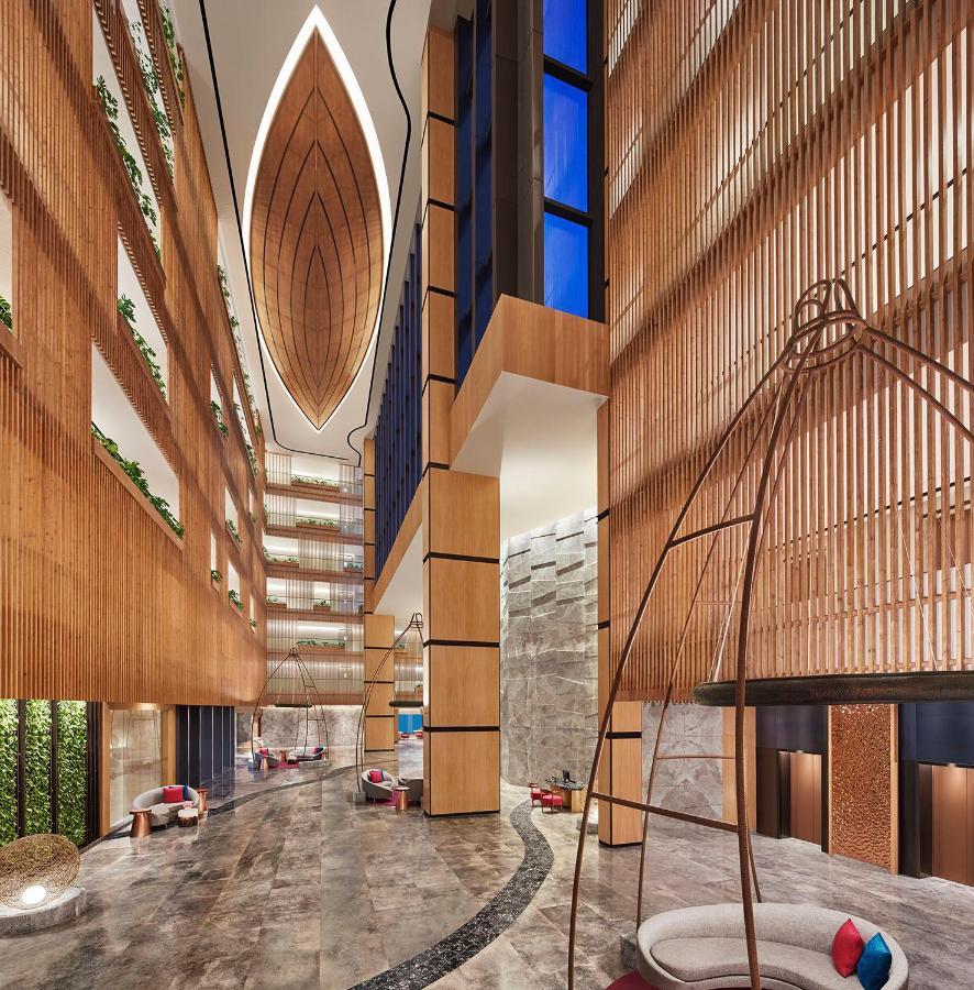 Taj Cidade De Goa Horizon, Goa 帕纳吉 外观 照片 The hotel's atrium